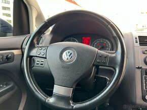 Volkswagen Touran Freestyle 7místný navigace vyhřívání sedad - 14