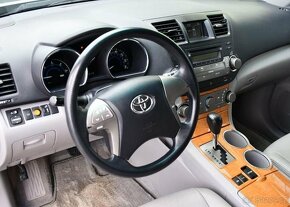 Toyota Highlander HYBRID 3.3L V6 156kW KAMERA - 14