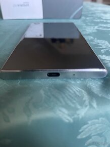 Sony XPERIA XZ Premium - 14