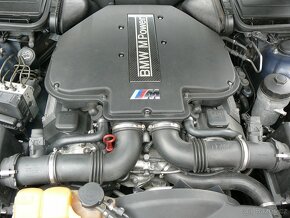 BMW M5 5.0 V8 - 14