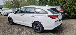 Hyundai i30 1.6 crdi  r.v 2018 havarovane pojizdne - 14