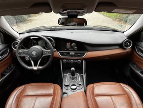 Alfa Romeo Giulia 2.2 JTDM Kůže Automat Navi Adapt. Tempomat - 14