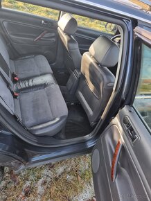 VW Passat 1.9 tdi 96kw Highline - 14