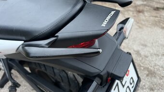 Honda CBR125R - 14