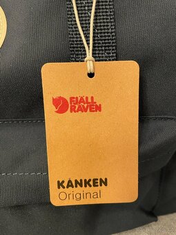 Prodám batoh značky Fjällräven Kanken Weekender Army Blue - 14