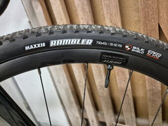 Karbonový gravel Giant advanced 2 M/L (nový) - 14