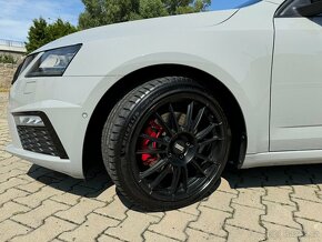 Škoda Octavia Combi RS 4X4 Šedá Steel - 14