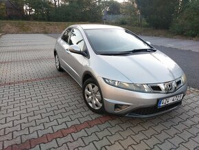 Prodám Honda Civic 8g 1.4. 73 kw benzín - 14