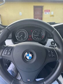 BMW e93 LCI 325d TOP STAV - 14