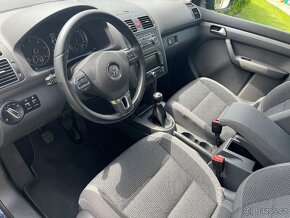 Volkswagen Touran 2.0 Tdi 2011 PDC tažné 7-místné - 14