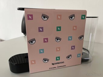 Nespresso Chiara Ferragni kavovar Essenza Mini - 14