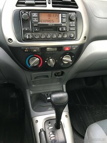 TOYOTA RAV4 2.0i AUTOMAT - 14