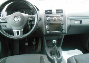 Volkswagen Touran 2,0 TDI 103 Serviska KLIMA nafta manuál - 14