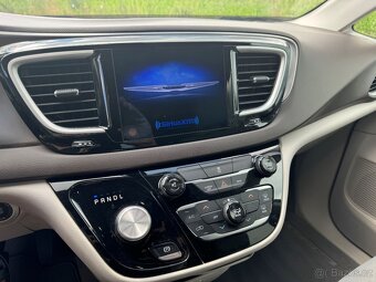 Chrysler Pacifica RU 3,6 Pentastar CZ 2017 - 14