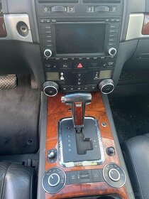 VW Touareg 2,5TDI 4x4 AUTOMAT - 14