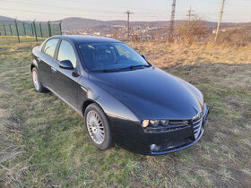 Alfa Romeo 159 2,2 JTS 136kW r.v. 12/2005 sedan - 14