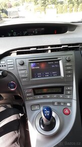 Toyota prius 3 generace facelift r.v. 2012 - 14