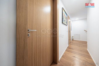 Prodej rodinného domu, 285 m², Praha, ul. V Hrobech - 14