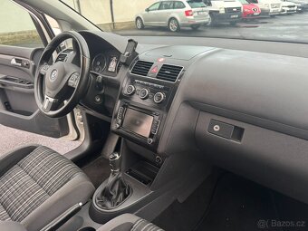 Volkswagen Touran II Cross 2.0 TDi 7-MÍST MOŽNO NA SPLÁTKY - 14