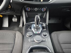 Alfa Romeo Stelvio 2.2jtd Q4 Facelift - 14