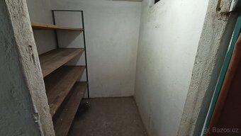 Prodej bytu 3+1, 61 m² , Hořiněves, 2 sklepy, garáž a kůlna - 14