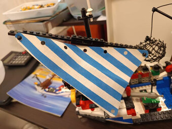 LEGO Pirates 6280 Armada Flagship - 14