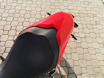 Ducati Monster 821, r.v.2020, top stav , najeto jen 12.800km - 14