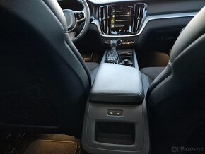 Volvo V60,1.maj,CrossCountry,4x4,4xvýhřev,2019,87000km - 14