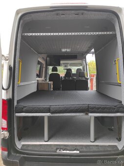 VW CRAFTER 5 míst OBYTNÝ - 14