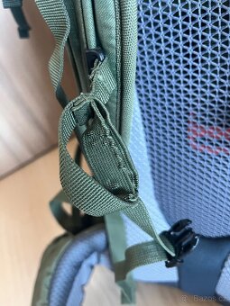 Turistický batoh Deuter Futura Air Trek 60+10l zelený - 14