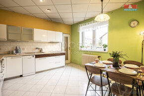 Prodej rodinného domu, 180 m², Hradec Králové, ul. Sadovská - 14