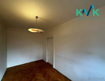 Byt s dispozicí 3+1 s balkónem, celková plocha cca 78m², kli - 14