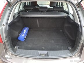 HYUNDAI i30 1.6i combi, r.12, po 1. majiteli ĆR, TOP CENA - 14