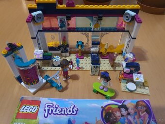 Prodám  Lego friends 4 sady - 14