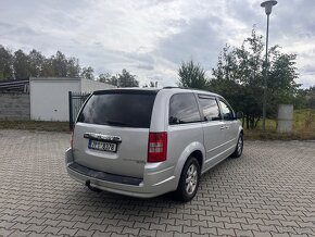 Chrysler grand voyager 2.8crdi 120kw 7 míst - 14