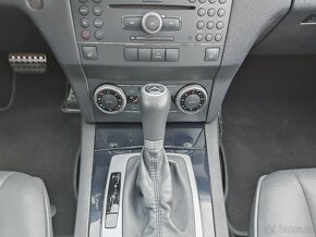 Mercede-Benz GLK 320CDI ČR 1.majitel Panorama Kůže Xenon - 14