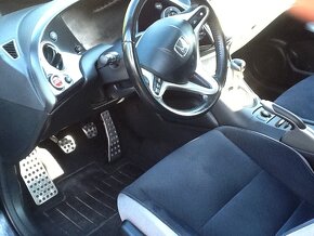 Prodám HONDA Civic 5D, 1,4i Sport - 14