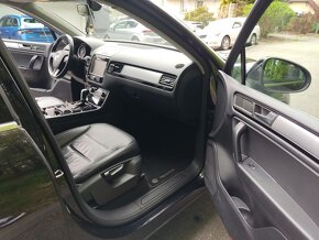 VW TOUAREG 3,0TDi BLUEMOTION - 14