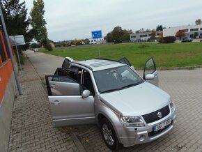 Suzuki Grand Vitara 1.9 DDiS 4x4 kůže klima - 14