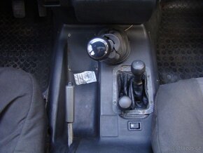 UAZ 3160 AMC 2.4 TD ČR 1.MAJ 4x4 103603 km - 14