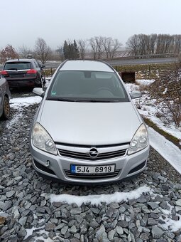 Opel Astra H kombi 1.7 CDTI - 14