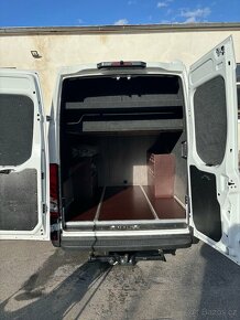 Obytná vestavba IVECO DAILY 3.0 automat - 14