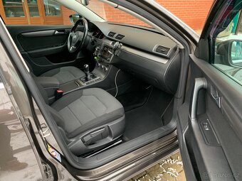 Vw Passat B7 2.0tdi 103kw Bi-Xenon Navi CarPlay Serviska - 14