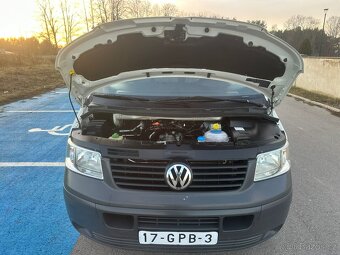 VW TRANSPORTER 1.9TDI 75KW BUS 9 MÍST R.V.2007 - 14