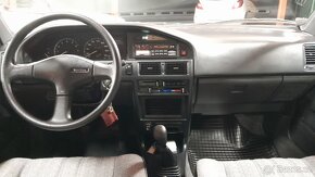 Jako nový  super kvalitní veterán Toyota Corolla E9 1.3 12V - 15