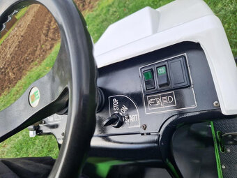 Zahradní profi traktor ETESIA HYDRO 100 - 15