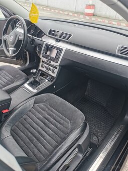 VW Passat B7 2.0 TDI Bluemotion 103kw combi r-line výbava - 15