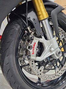 Aprilia RSV4 RR 1100 - 15