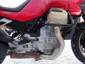 MOTO GUZZI  V 100  Mandello E5 - 15