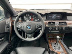 BMW E61 530XD M57 170KW M PAKET KOMFORTY XENON TAŽNÉ ROLETKY - 15